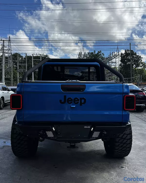 jeepetas y camionetas - Jeep Gladiator 2024 4
