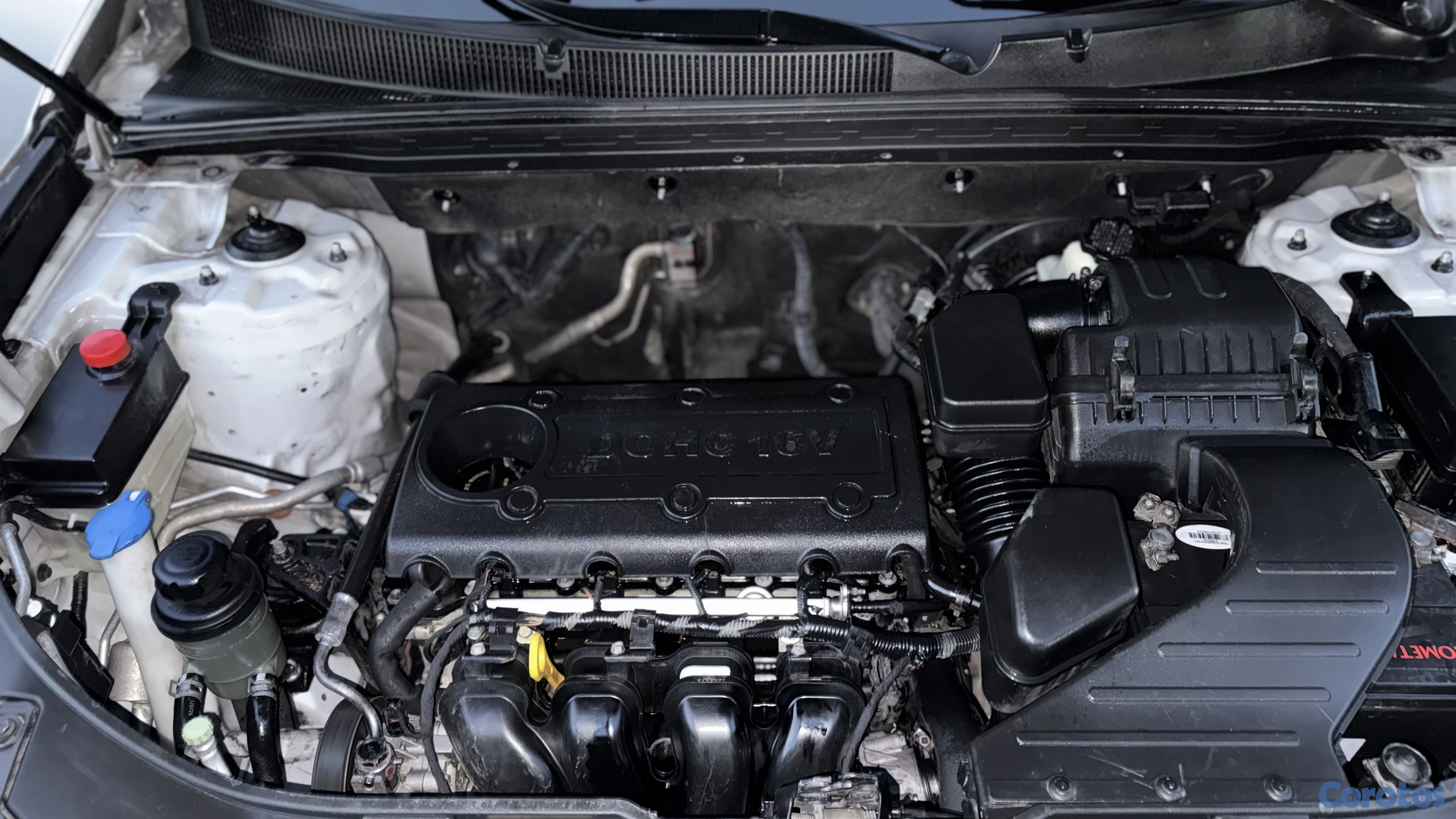 jeepetas y camionetas - Kia sorento 2013 2 Filas 4x2 gasolina Motor Dohc P 4