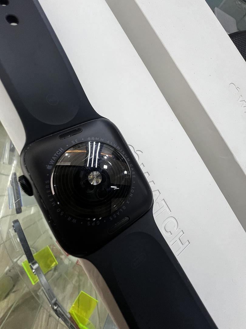 accesorios para electronica - Apple Watch SE (2da generación) 44mm - Como nuevo ⌚ 3