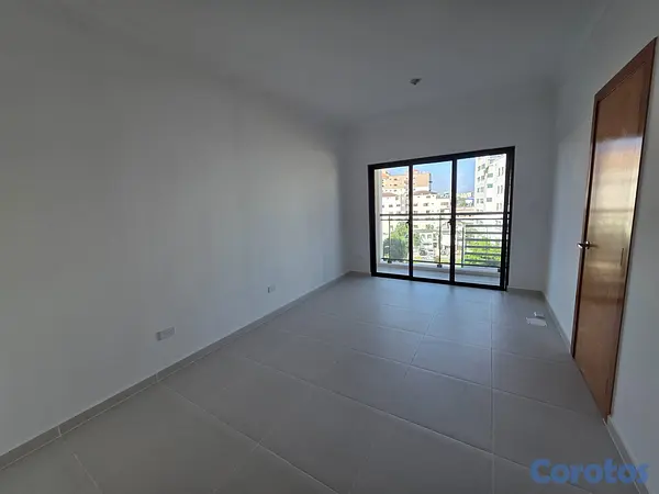 apartamentos - Alquiler apartamento vacio, ubicado en la mejor zo 3