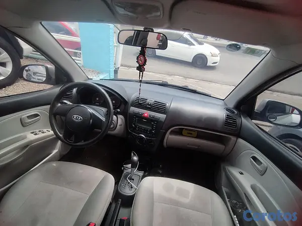 carros - 2011 Kia Morning GLP  5