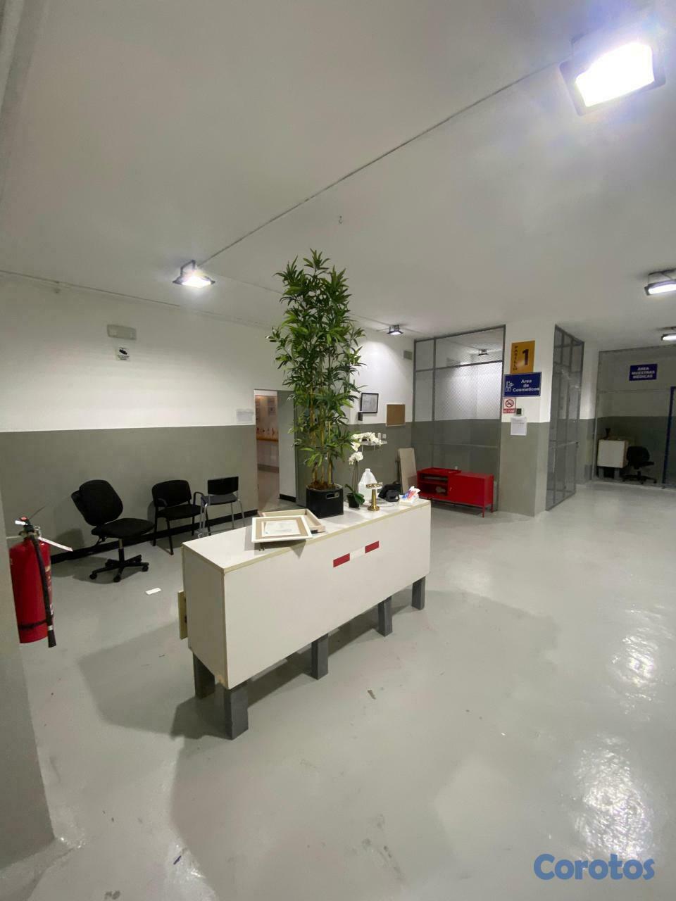 oficinas y locales comerciales - LOCAL EN ALQUILER EN EL CORAZON DE GAZCUE 2