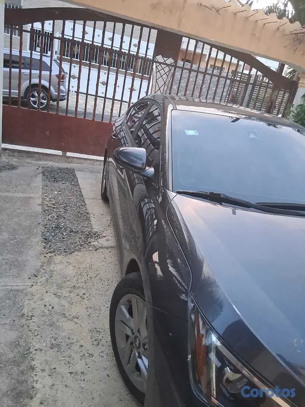 carros - Se vende carro recién importado 6