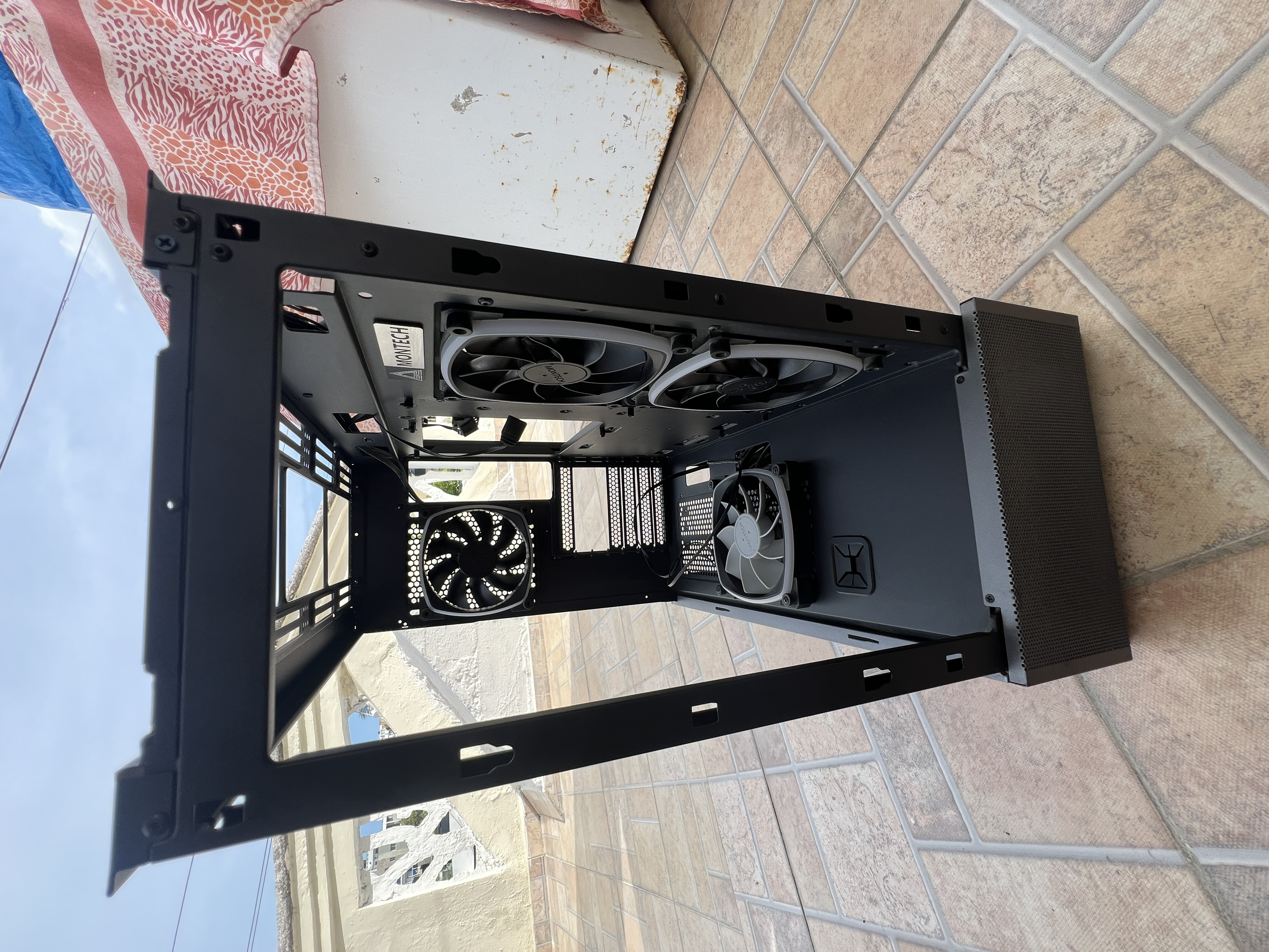 computadoras y laptops - Case: Montech ventilador ARGB  3