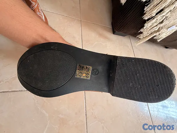 zapatos para mujer - Botas de mujer  en talla 40. Color marrón con un   5