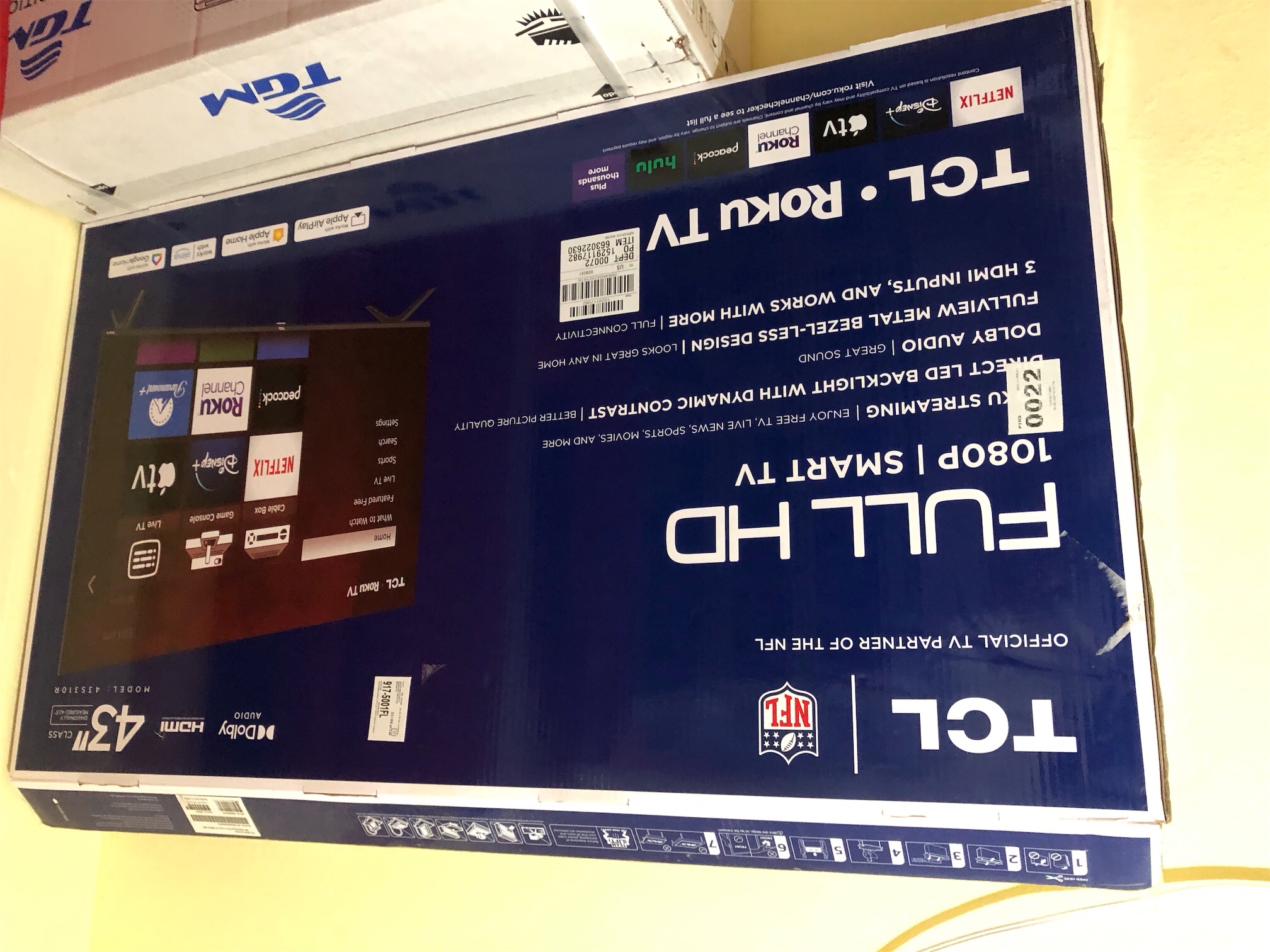 tv - TCL roku tv 43 pulgadas Full HD, sin bordes en la pantalla 2