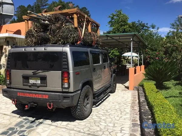 jeepetas y camionetas - SE VENDE HUMMER H2 4
