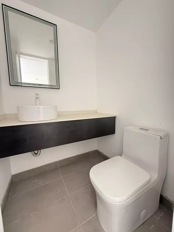 apartamentos - Vendo Apartamento Evaristo Morales/ Julieta Morale 2