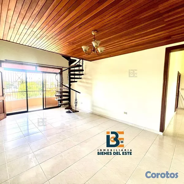 apartamentos - SE VENDE Amplio Apartamento CON ASCENSOR, PISCINA, 3
