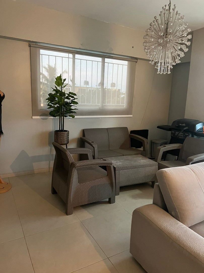 apartamentos - Sector: Evaristo Morales Construcción: 179 Metros² 5