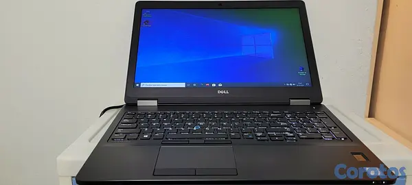 computadoras y laptops - Dell 5570 de 17 Pulg Core i7 2.7ghz Ram 16gb ddr4 Disco SSD 512GB Aty Radeon 2gb 1