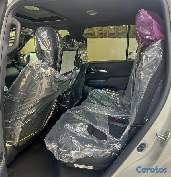 jeepetas y camionetas - Toyota Land Cruiser VXR 2026 8