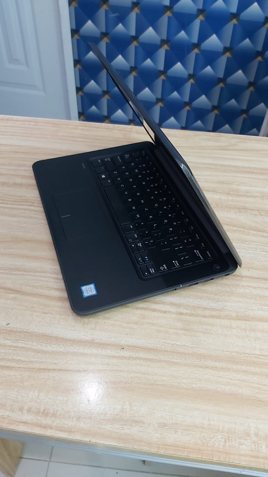 computadoras y laptops - Dell Latitude 3380 Intel Core i5 de 7ma Generación 3