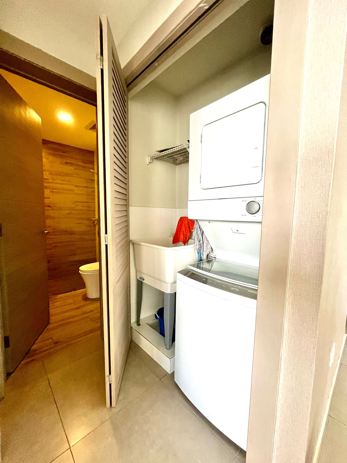 apartamentos - Alquilo apartamento amueblado en el millón  4