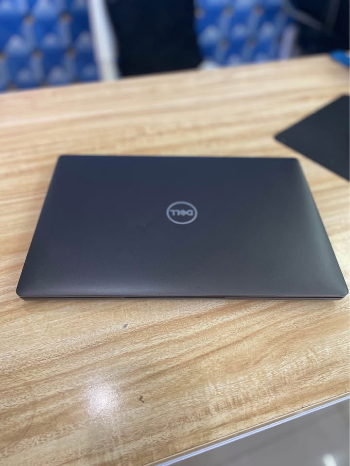 computadoras y laptops - Dell Latitude 5480 Intel Core i3 de 7ma Generación 8gb Ram 1