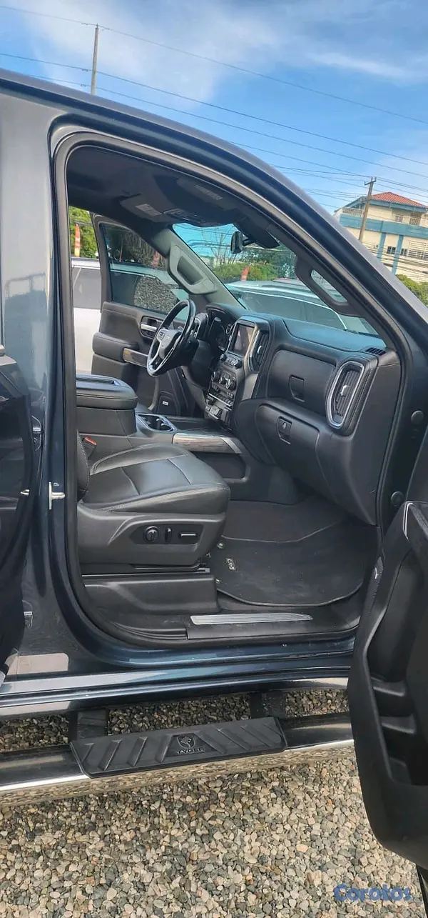 jeepetas y camionetas - CHEVROLET SILVERADO DURAMAX DIESEL 2020 8