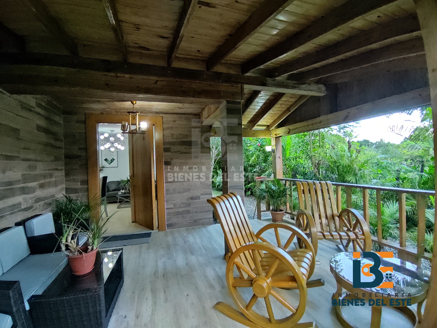 casas vacacionales y villas -  Finca Amueblada y Moderna en Ramon Santana, ¡De Oportunidad! 

 3