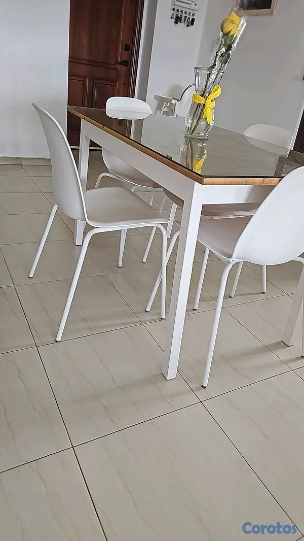 muebles y colchones - Comedor de Ikea de 75cmX125cm con sus sillas.  3