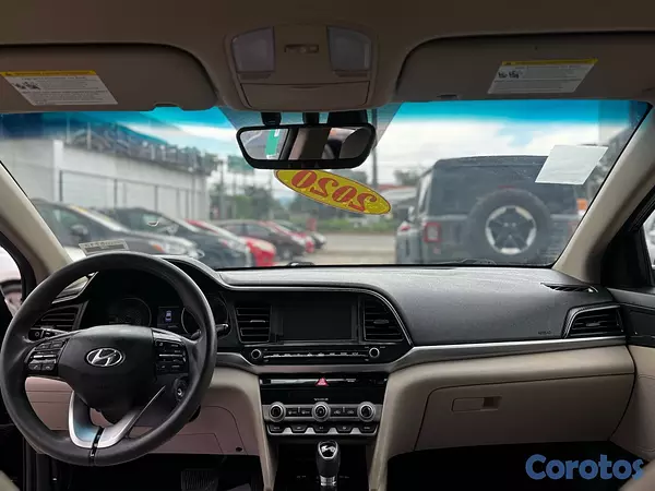 carros - Hyundai Elantra 2020  7