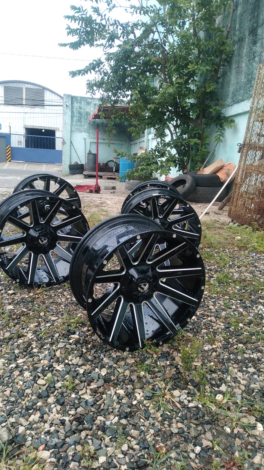 accesorios para vehiculos - Aros Fuell originales 5x127 Jeep Wrangle 20x10  4
