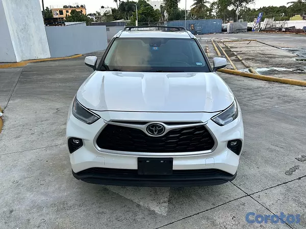 jeepetas y camionetas - Toyota highlander 2021 XLE  10