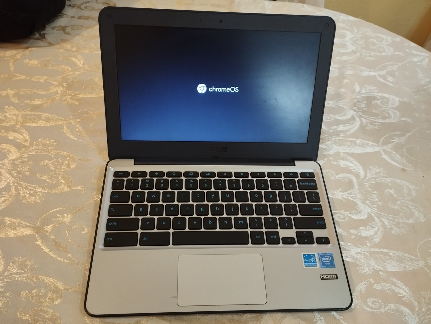 computadoras y laptops - Asus Chromebook C202SA-YS01 11.6" (Intel Celeron 2GB, 16GB eMMC, Dark Blue)