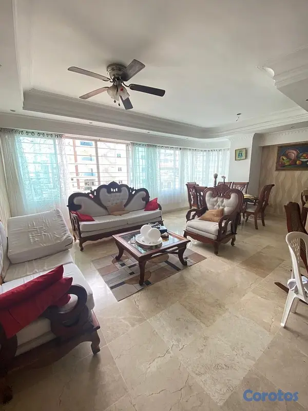 apartamentos - Apartamento clásico de 3 habitaciones en Urb Real 5