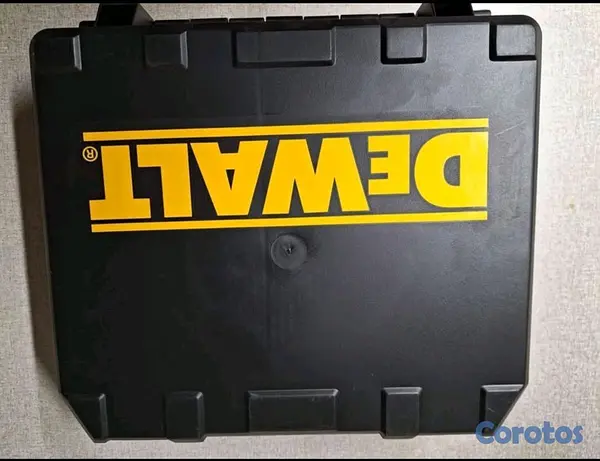 equipos profesionales - DeWALT caladora 4