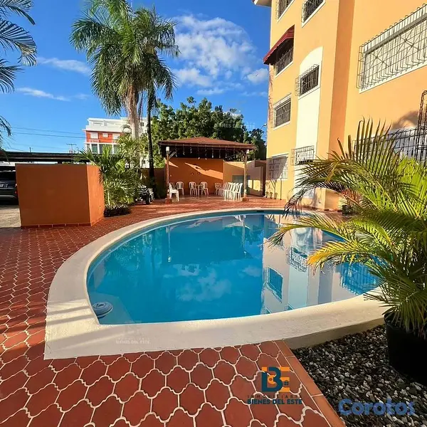 apartamentos - SE VENDE Amplio Apartamento CON ASCENSOR, PISCINA, 1