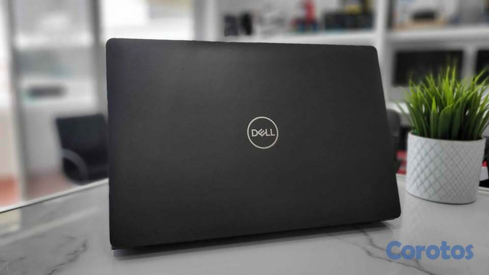 computadoras y laptops - Laptop Dell latitude 5500 i7 8va 16gb 256 ssd  4