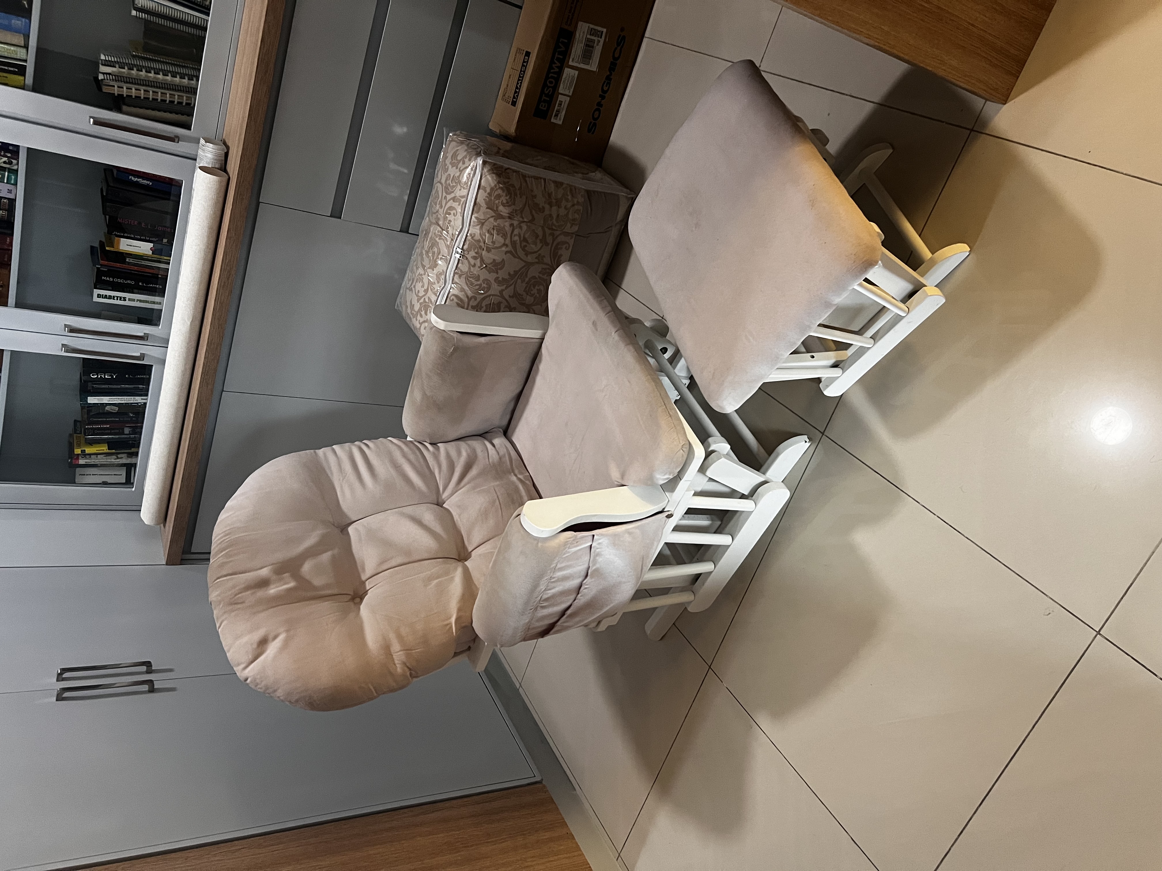 muebles - Mecedora para lactar 