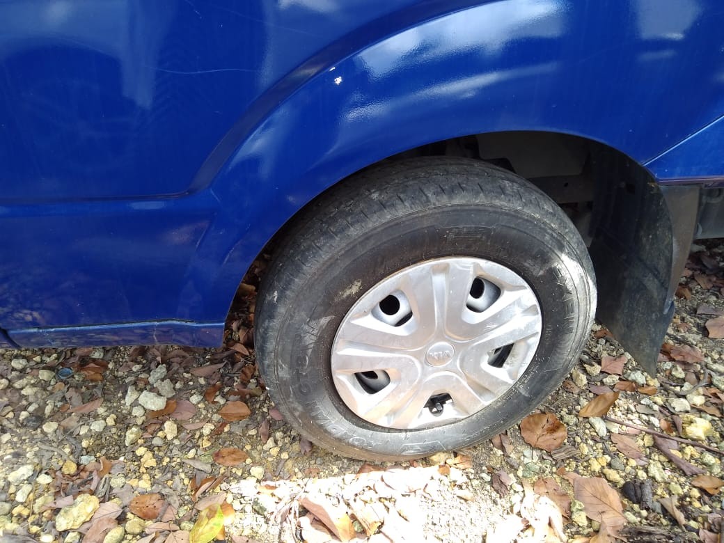 camiones y vehiculos pesados - KIA BONGO 2018 AZUL RECIEN IMPORTADO. 2