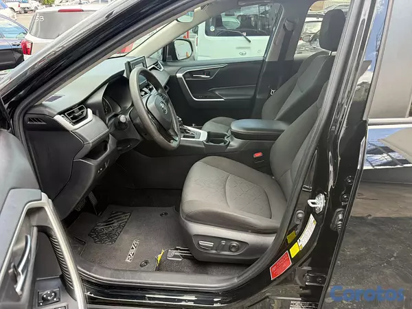 jeepetas y camionetas - Toyota Rav4 XLE 2021 6