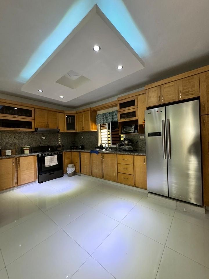 casas - venta de casa con 4 habitaciones en la autopista de san Isidro Santo Domingo  1