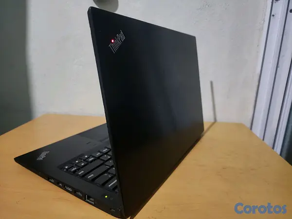 computadoras y laptops - Lenovo X1 Carbon – i5 6ta Gen, 256GB SSD, 8GB RAM. 2