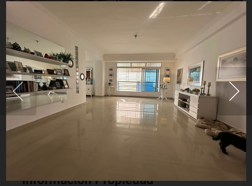 apartamentos - Apto en venta en La Julia 
320. Mt2. 
2do piso 
4 habitación 
4.5 baños 
 1