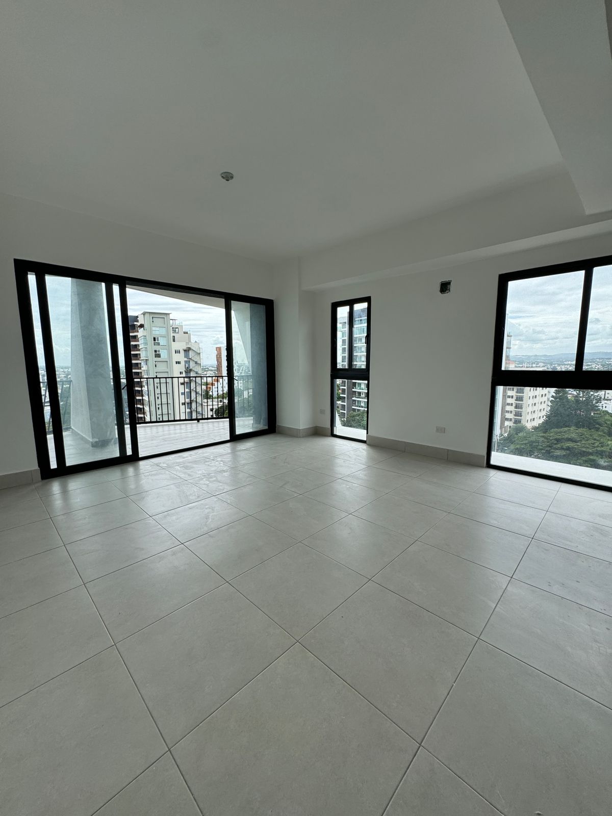 apartamentos - Oportunidad de Inversion en La Esmeralda  3