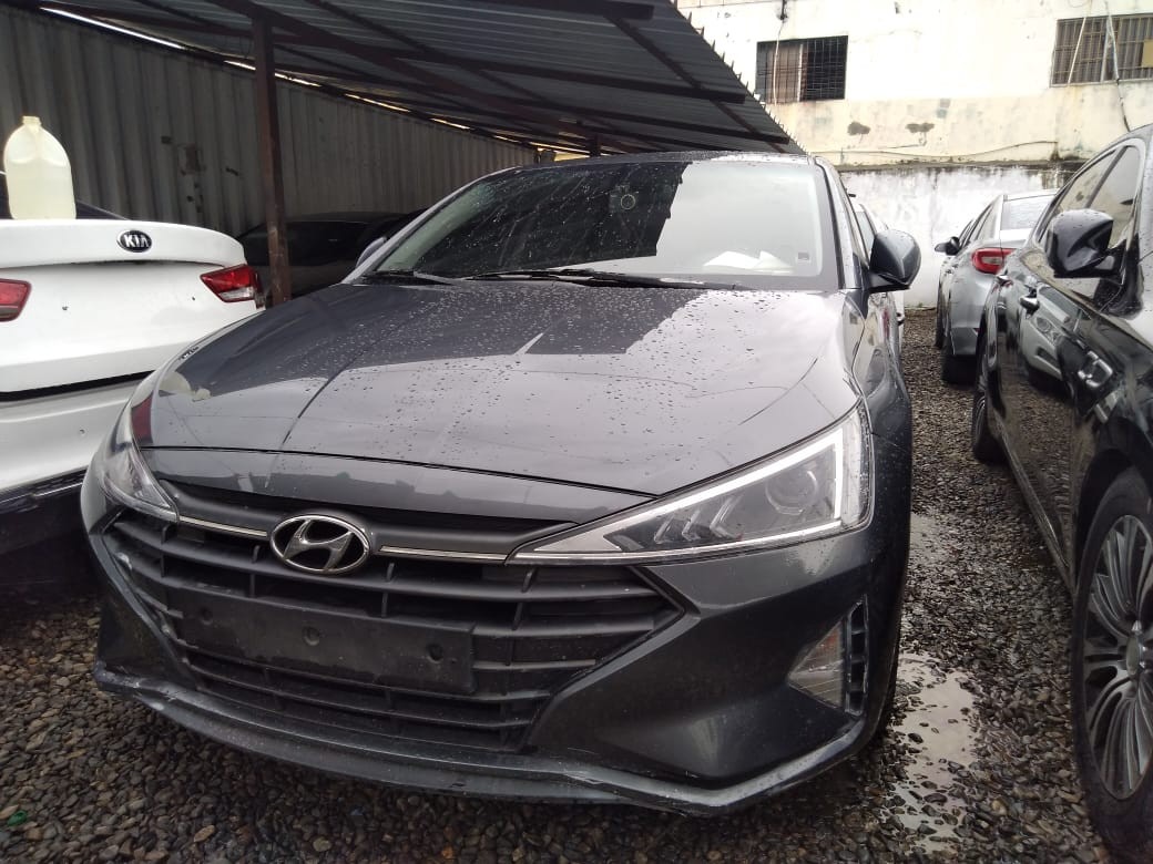 carros - AVANTE 2019 GRIS