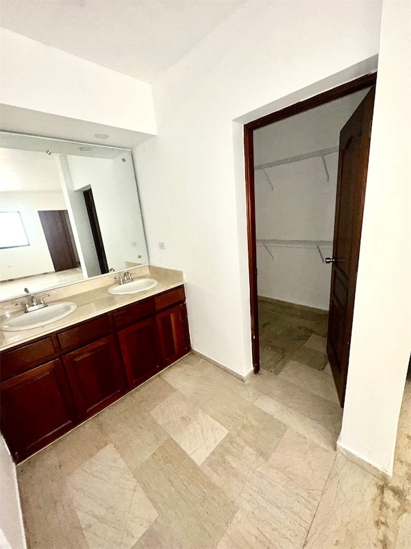 apartamentos - Apartamento en Venta en Piantini
Precio US$260,000