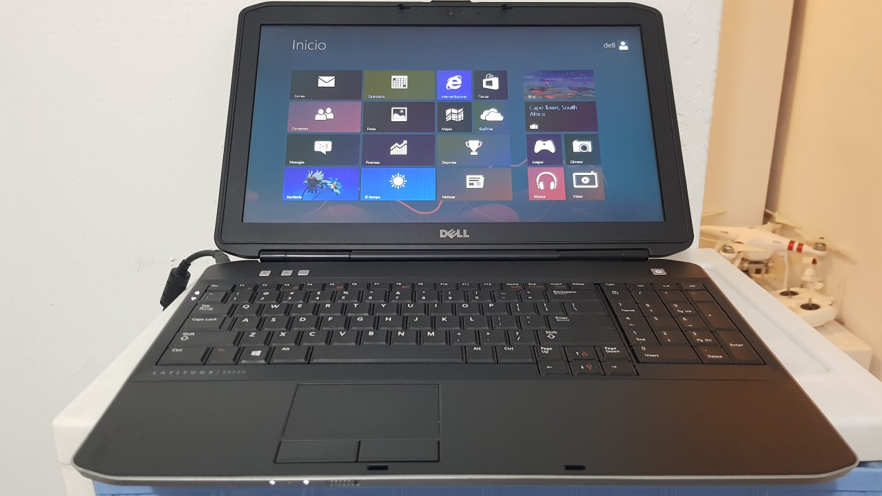 computadoras y laptops - Dell latitude 17 Pulg Core i3 Ram 4gb Disco 320gb Full