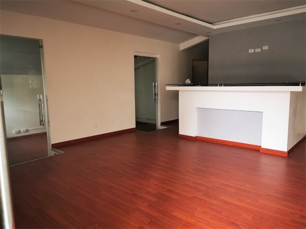 oficinas y locales comerciales - Local céntrico en Naco  400 metros 8