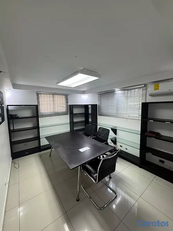 oficinas y locales comerciales - alquiló edificio la Esperilla dos niveles 4 parqueos 4 oficina dos baños 200 mtr 2