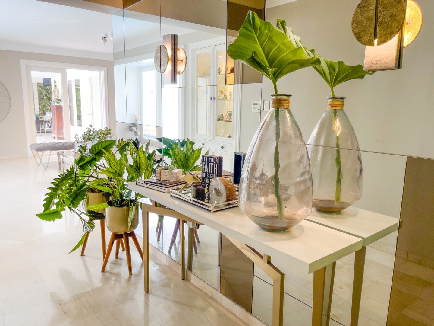casas - Casa en Venta Moderna y Elegante con Piscina en Viejo Arroyo hondo 1