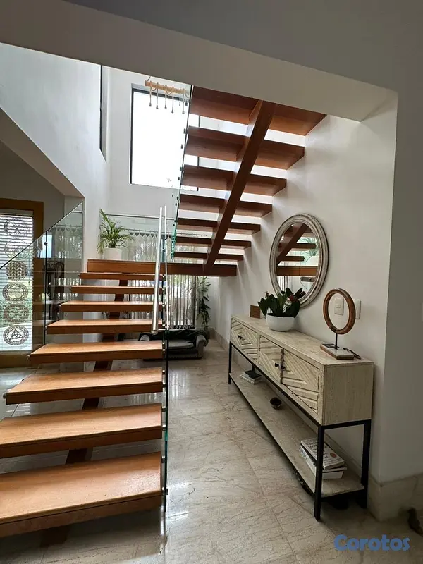 casas - Casa muy Cómoda de 4 Habitaciones, Los Samanes 2