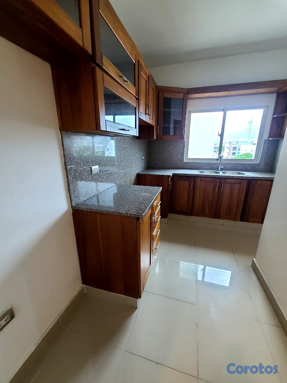 apartamentos - Alquiló los Prados piso 5 con ascensor derecho a t 10