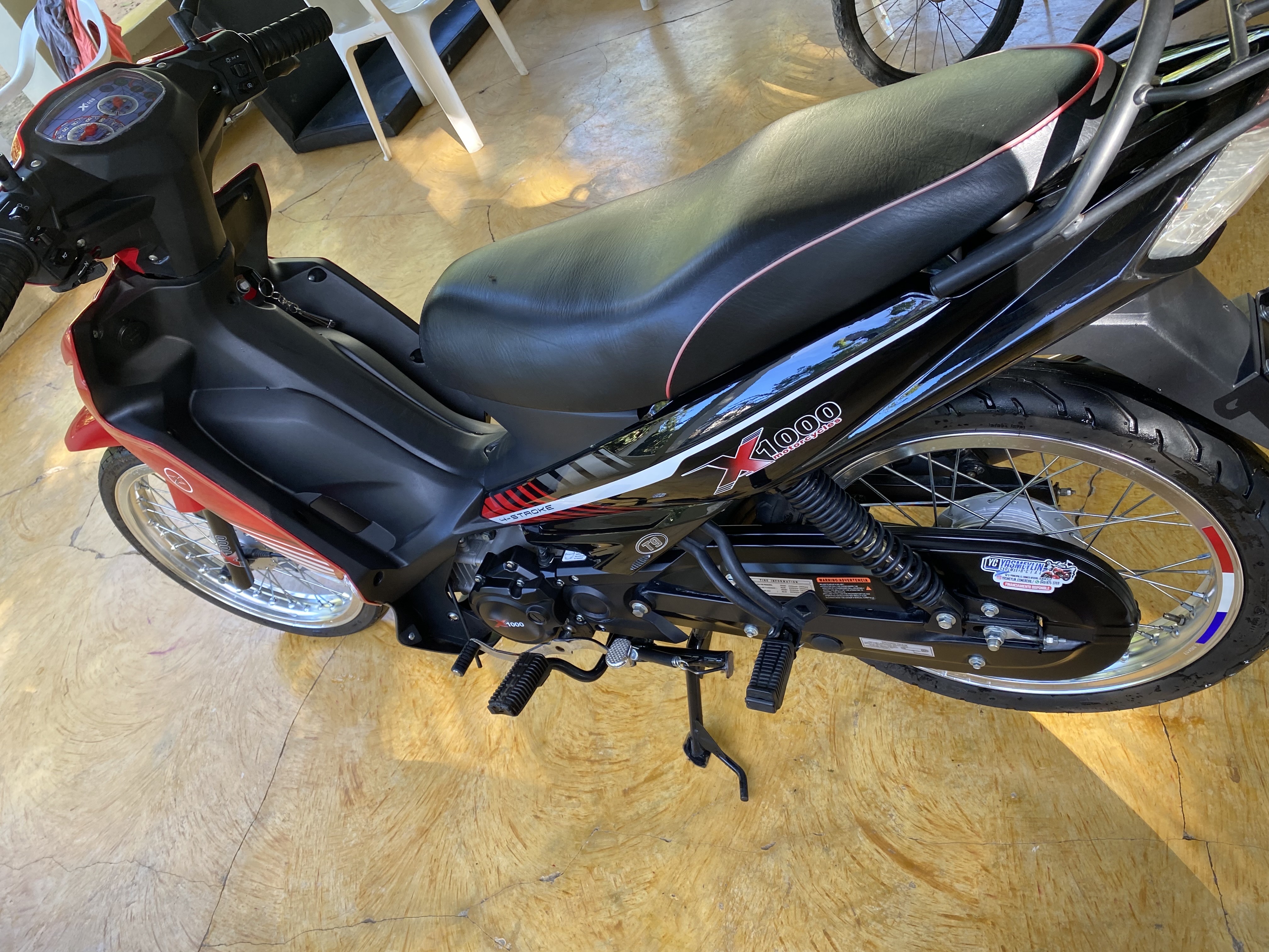 motores y pasolas - motor xmil .
rojo   3