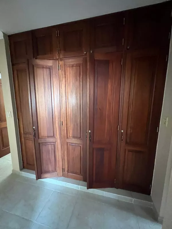 apartamentos - Amplio y Fresco 3er Nivel en La Española  6