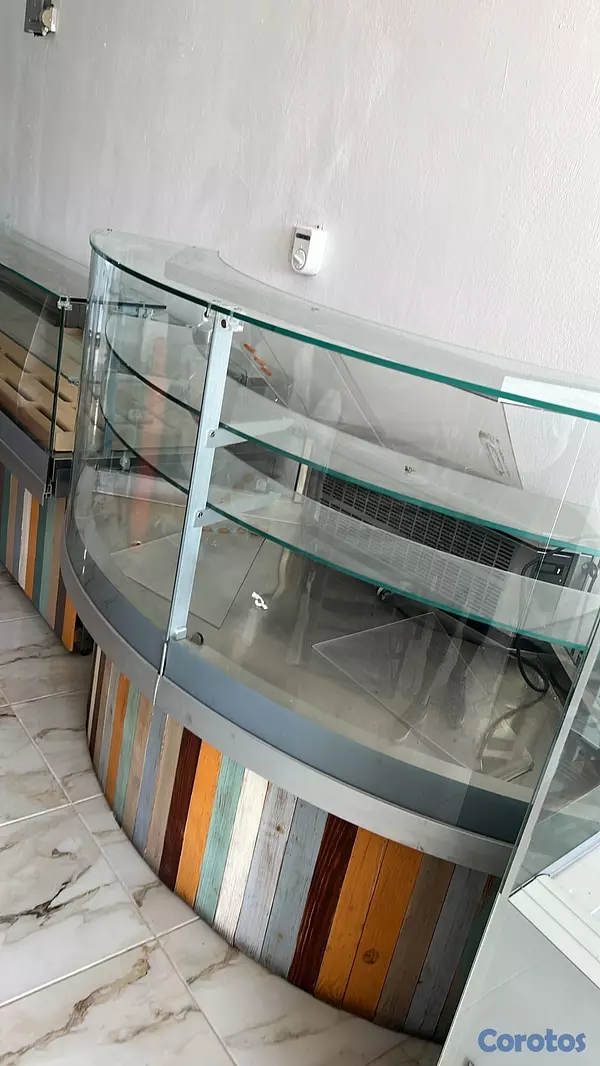 equipos profesionales - VITRINAS ILLY DE MEDIO USO DISPONIBLES EN LIQUIDACIÓN  9