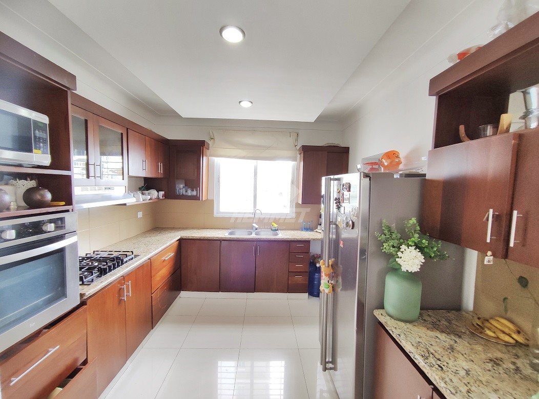 apartamentos - TORRE CON ELEVADOR Y PARQUEOS TECHADOS CERROS GURABO SANTIAGO  4