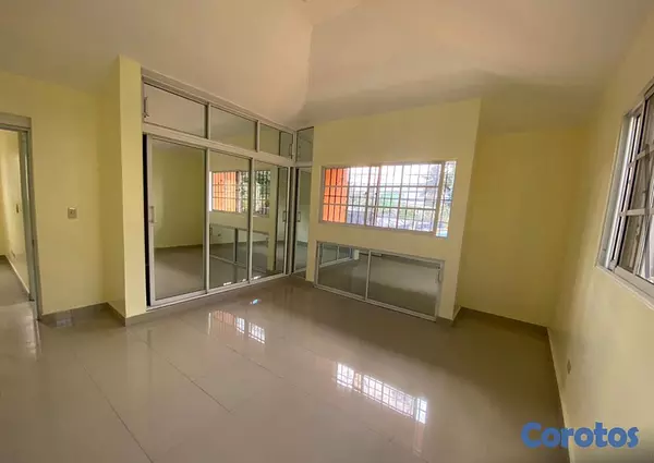 casas - Venta de casa de 2 niveles en charles de Gualle 9